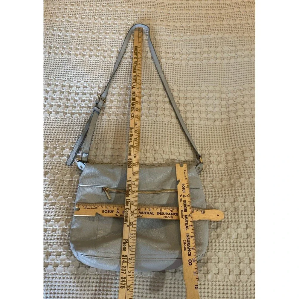A New Day Light Gray Pebbled Crossbody Bag Gold Zip‎ Minimalist Travel Purse